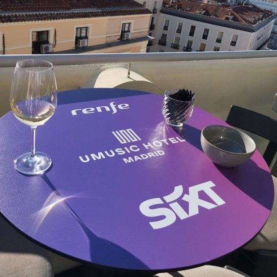 Exclusivo evento de Renfe y Sixt en la espectacular terraza del UMusic Hotel de Madrid - Renfe y Sixt