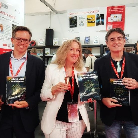 Los mejores momentos de TuComex como Expositor en el SIL Barcelona 2024 - Presentación de libro