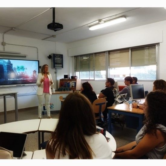 TuComex enseña a Emprender en Mercados Exteriores en Macael - Curso