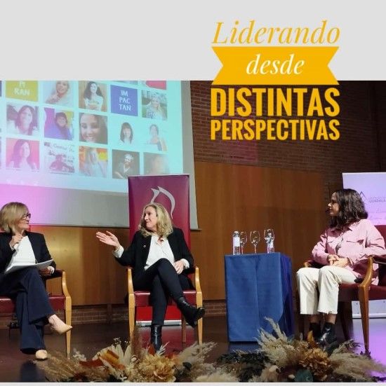 Nuestra CEO inspira a otras empresarias en el Salón de AGEMA - Compartiendo experiencias