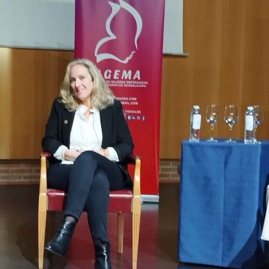 Nuestra CEO inspira a otras empresarias en el Salón de AGEMA - En el evento