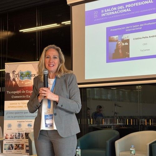 Espectaculares mesas redondas en el II Salón del Profesional Internacional - Cristina Peña