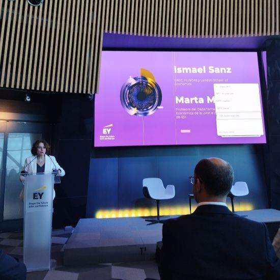 TuComex en el Observatorio STEM de la ASTI TALENT & TECH FOUNDATION - Lucía García presentando