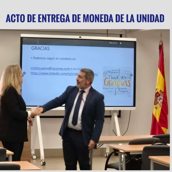 TuComex en el CUGC Liderazgo, logística y seguridad con Cristina Peña - Entrega de la moneda