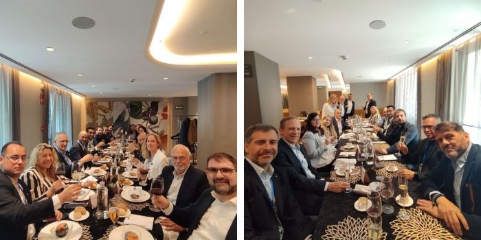 Un almuerzo para recordar el encuentro tras el III Salón del Profesional Internacional - La mesa